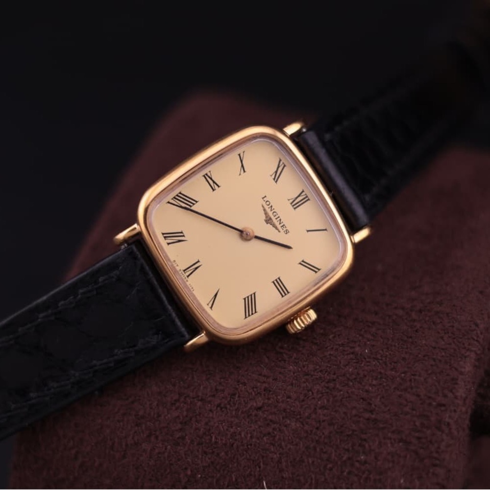 1980s Longines Women’s Dress Watch
Manual-Winding, Gold-Plated
Ref. No. 817-1171 - Picture 2 of 13
